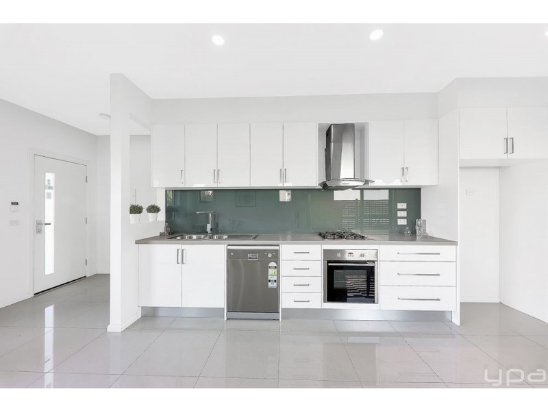 2/8 Bindi Street, Glenroy VIC 3046