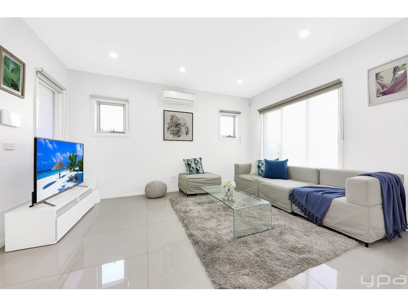 2/8 Bindi Street, Glenroy VIC 3046