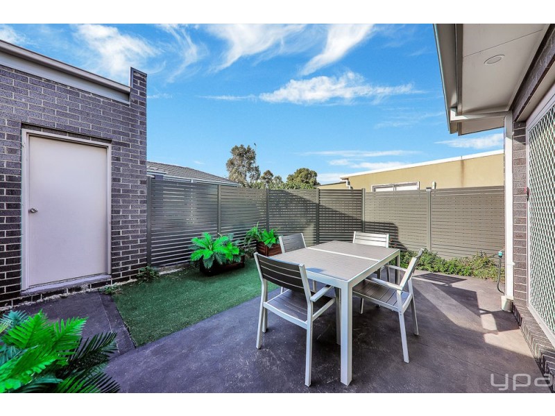 2/8 Bindi Street, Glenroy VIC 3046