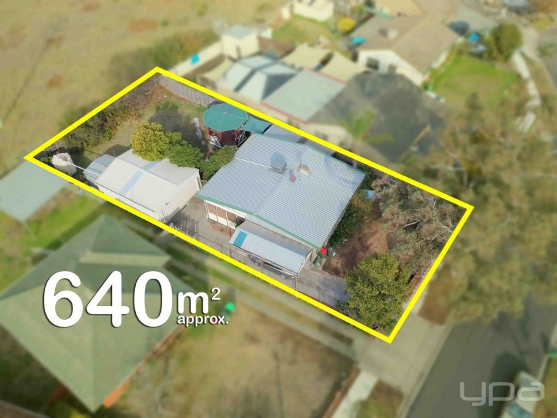 18 Pyalong Crescent, Dallas VIC 3047