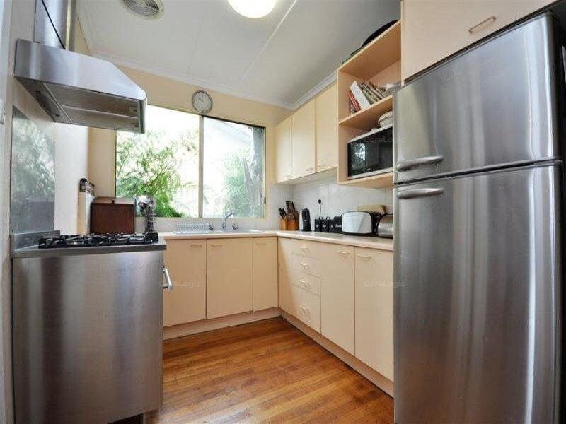 18 Pyalong Crescent, Dallas VIC 3047