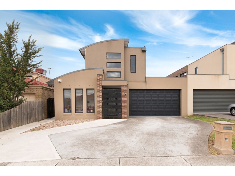 29 Hayfield Road, Roxburgh Park VIC 3064