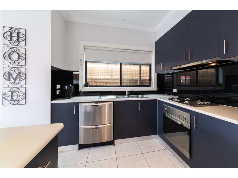 29 Hayfield Road, Roxburgh Park VIC 3064