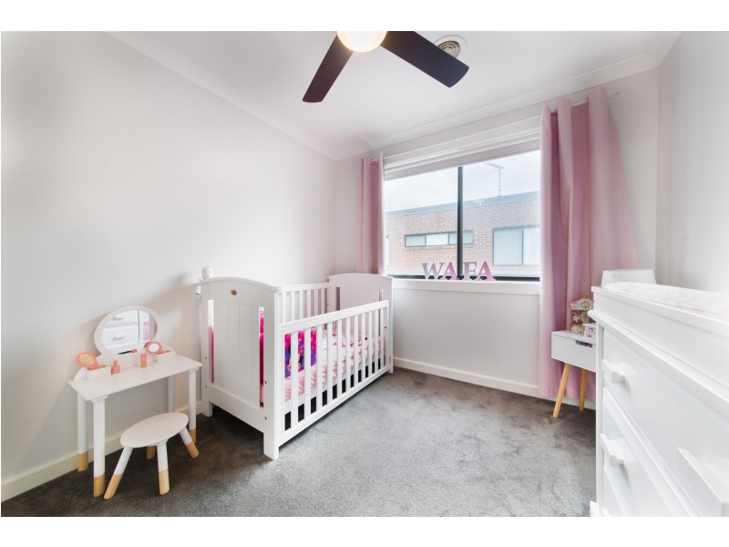 29 Hayfield Road, Roxburgh Park VIC 3064