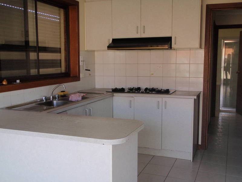 5B Ashleigh Crescent, Meadow Heights VIC 3048