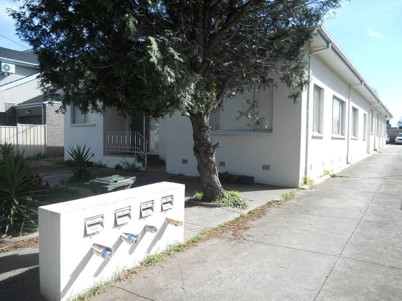 3/18 Grandview St., Glenroy VIC 3046
