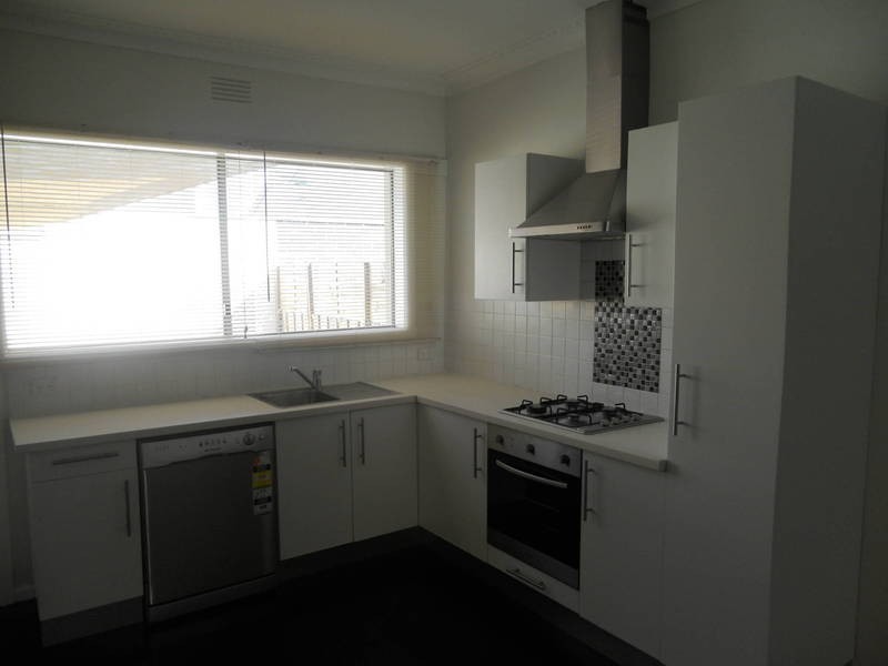 3/18 Grandview St., Glenroy VIC 3046