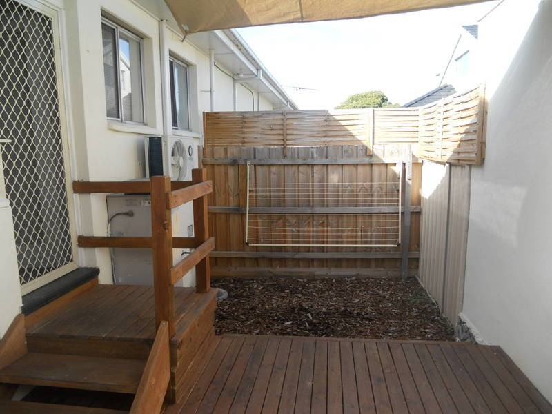 3/18 Grandview St., Glenroy VIC 3046