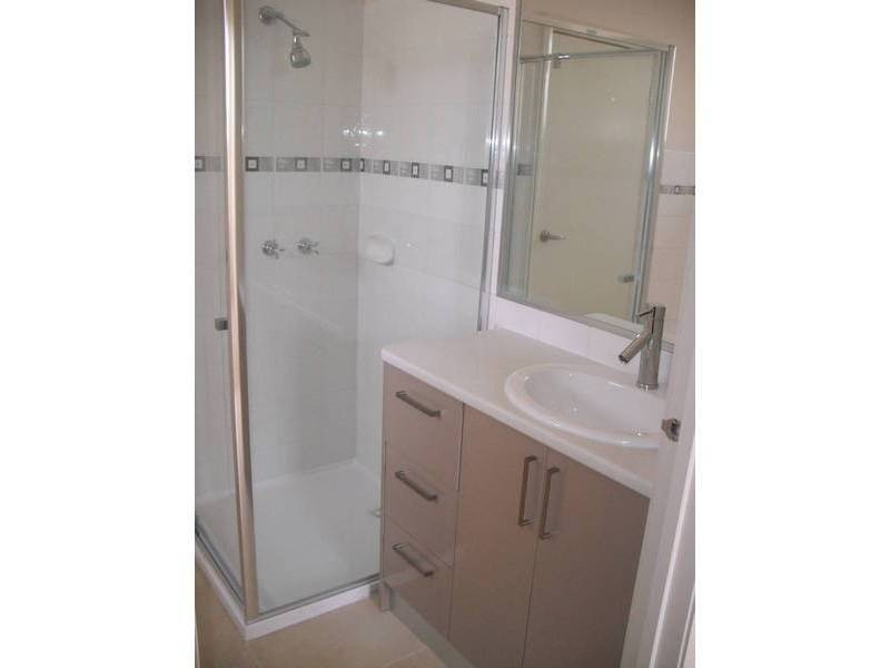 2/128 Blair Street, Dallas VIC 3047