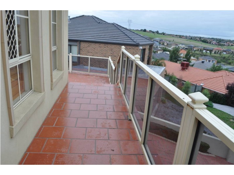 18 Maclaren Court, Greenvale VIC 3059