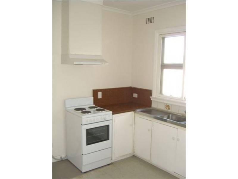 11 Dromana St, Glenroy VIC 3046