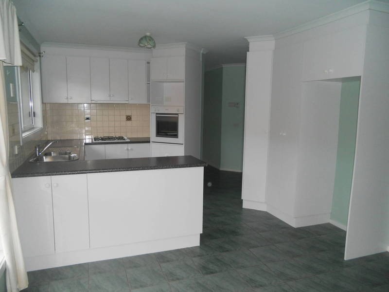 39  Rio Grande Dr, Roxburgh Park VIC 3064