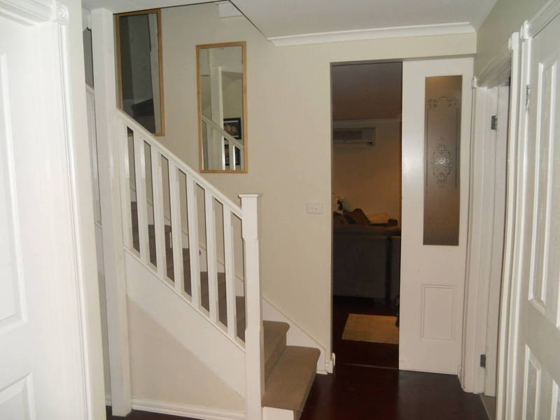 99a View St, Glenroy VIC 3046