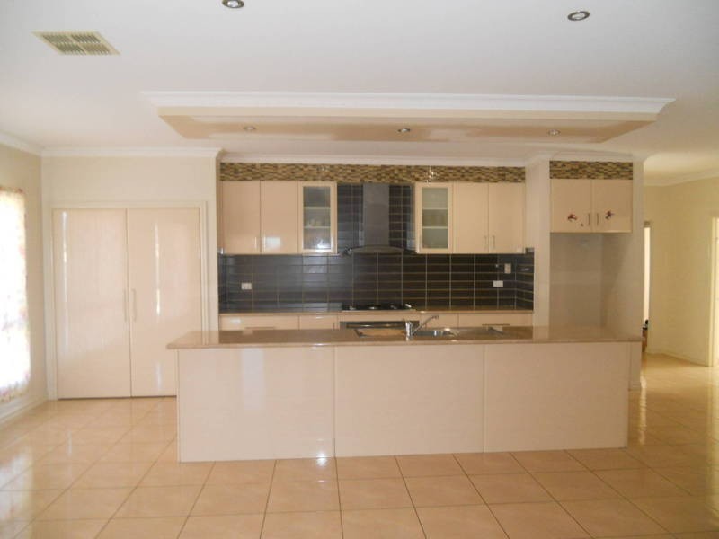 8 Yaringa Court, Greenvale VIC 3059