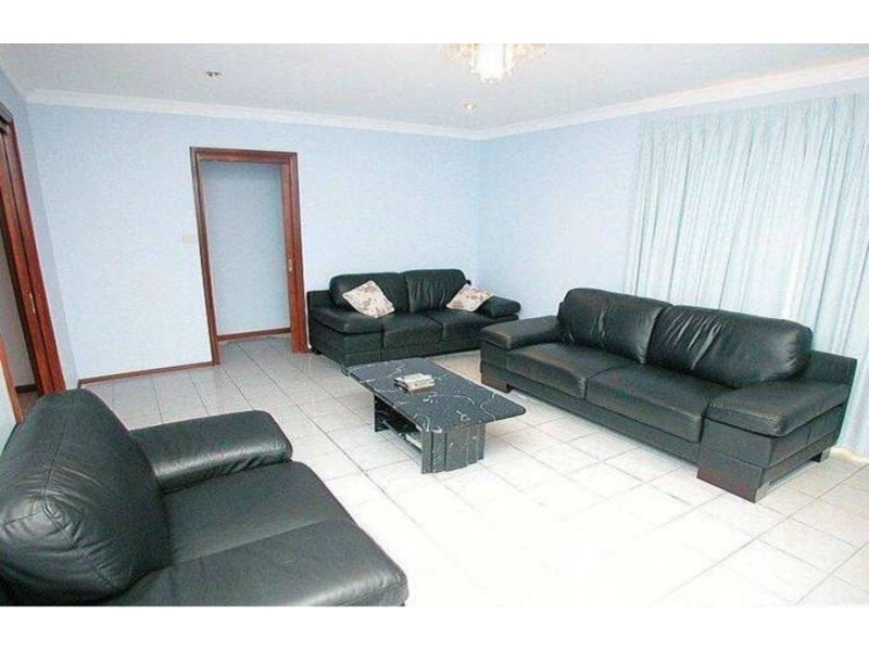 44 Gunbower Crescent, Meadow Heights VIC 3048