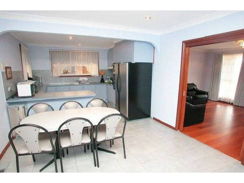 44 Gunbower Crescent, Meadow Heights VIC 3048