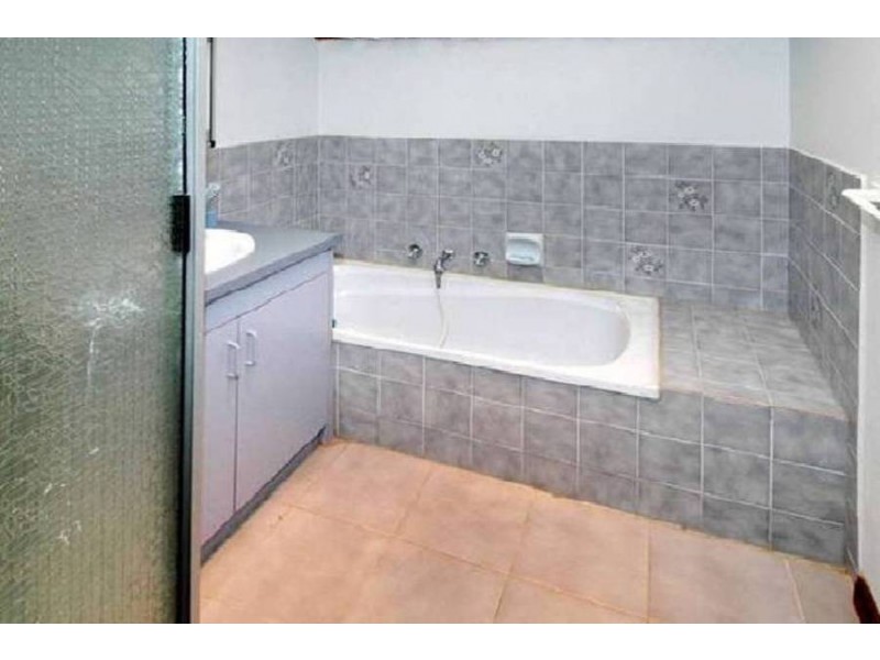 44 Gunbower Crescent, Meadow Heights VIC 3048