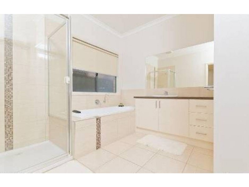 30 Brummel Street, Craigieburn VIC 3064