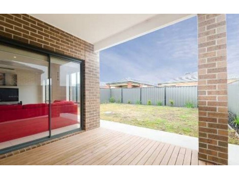 30 Brummel Street, Craigieburn VIC 3064