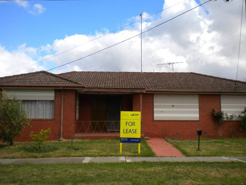 2 Power Close, Gladstone Park VIC 3043