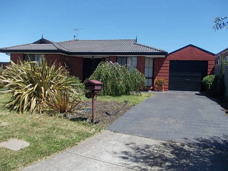 6 Athol Avenue, Roxburgh Park VIC 3064