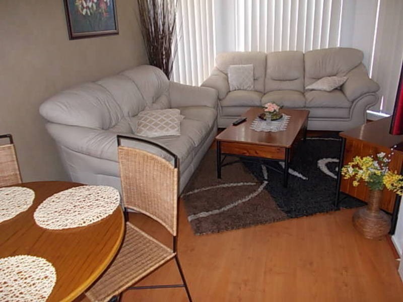 6 Athol Avenue, Roxburgh Park VIC 3064