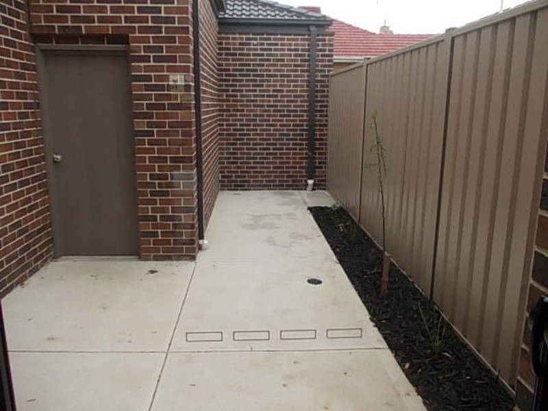 2/93 West Street, Hadfield VIC 3046