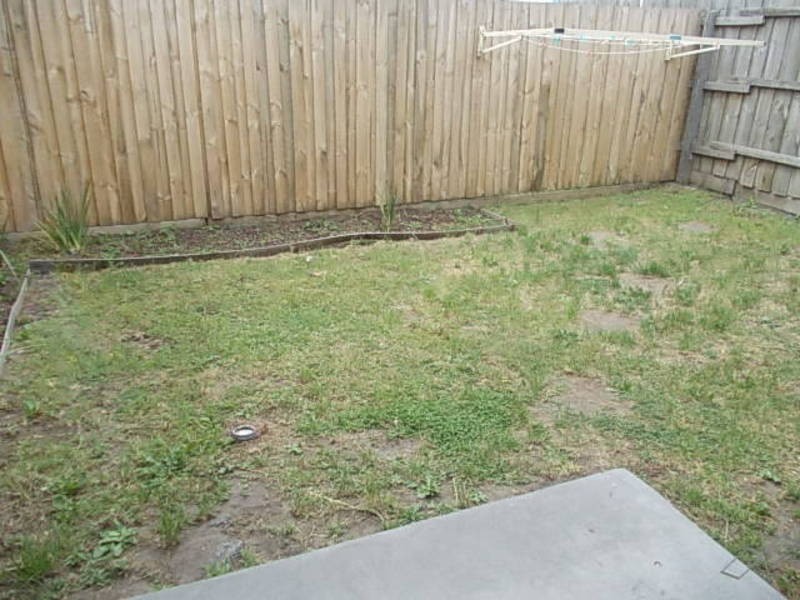2/33 Stanhope Street, Broadmeadows VIC 3047