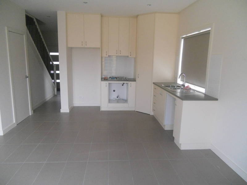 2/91 Bindi St, Glenroy VIC 3046