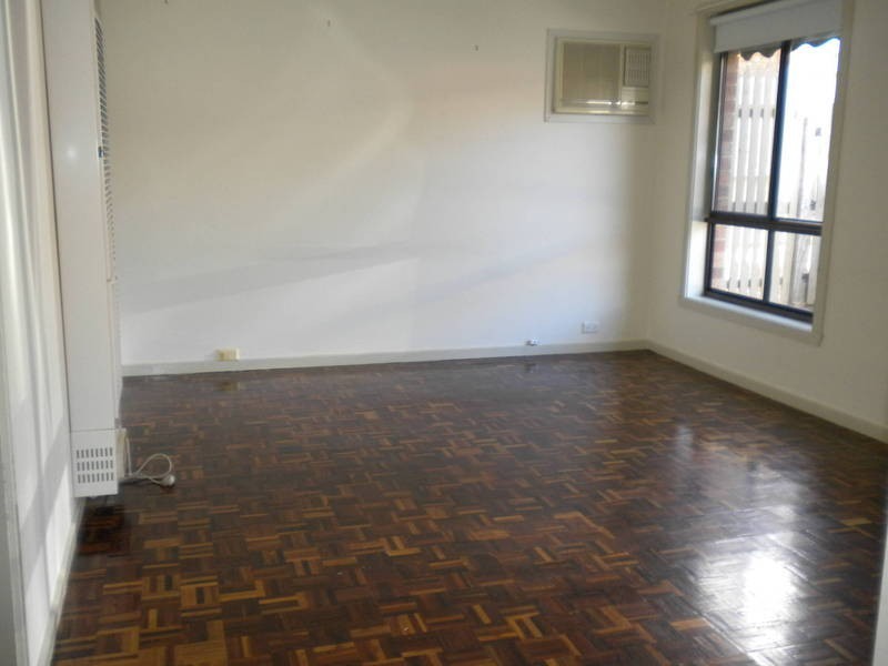 2/55 Tarcoola Ave, Meadow Heights VIC 3048