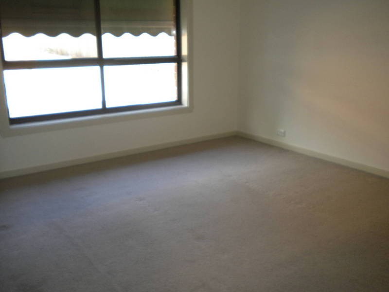 2/55 Tarcoola Ave, Meadow Heights VIC 3048