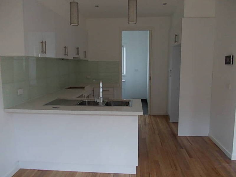 1/70 Hubert Avenue, Glenroy VIC 3046