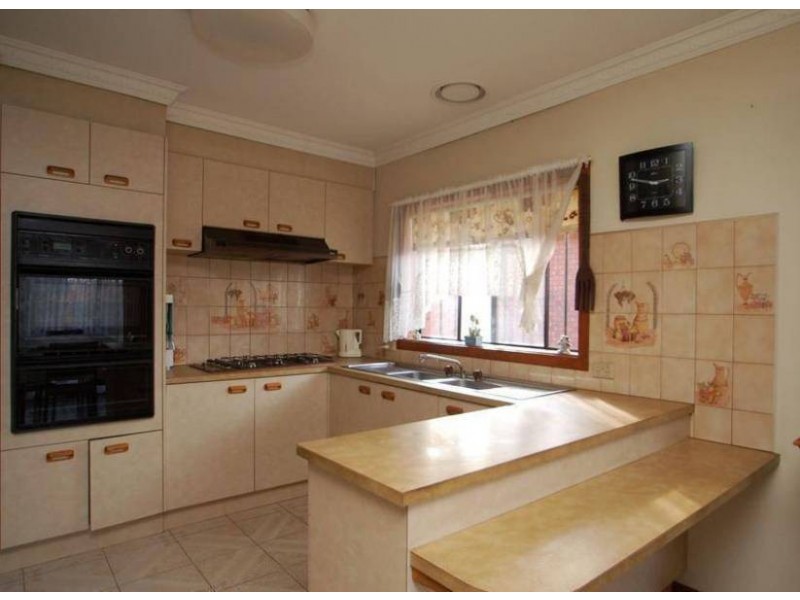 10 Buchan Street, Meadow Heights VIC 3048