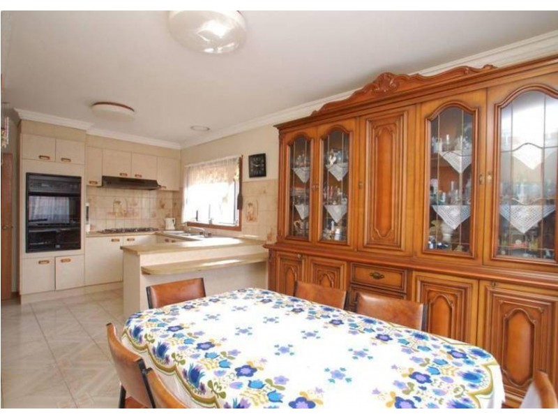 10 Buchan Street, Meadow Heights VIC 3048