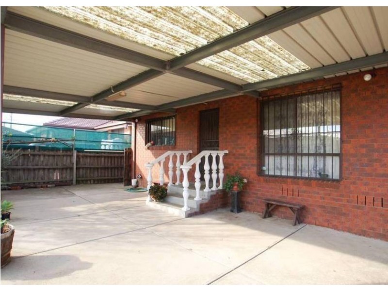 10 Buchan Street, Meadow Heights VIC 3048