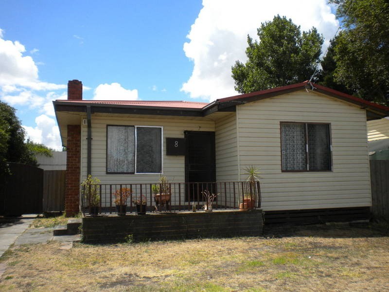 8 DALEY STREET, Glenroy VIC 3046