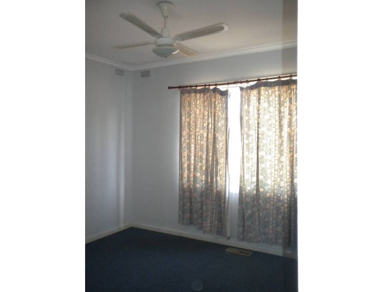 8 DALEY STREET, Glenroy VIC 3046