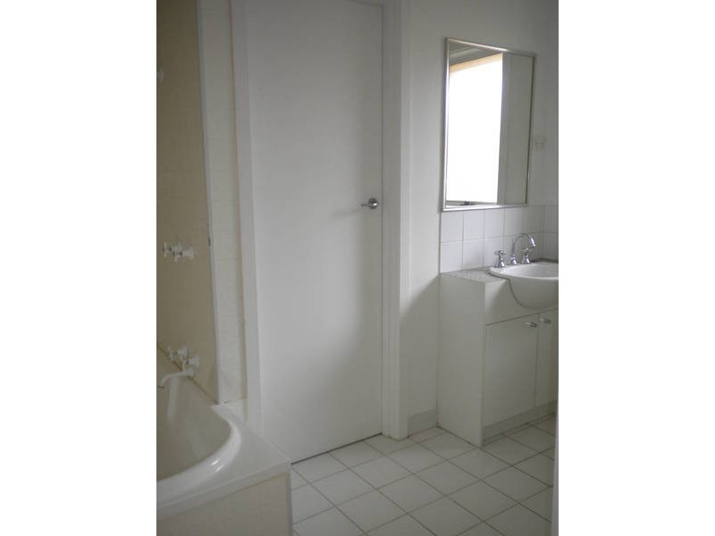 1/75 Middle Street, Hadfield VIC 3046