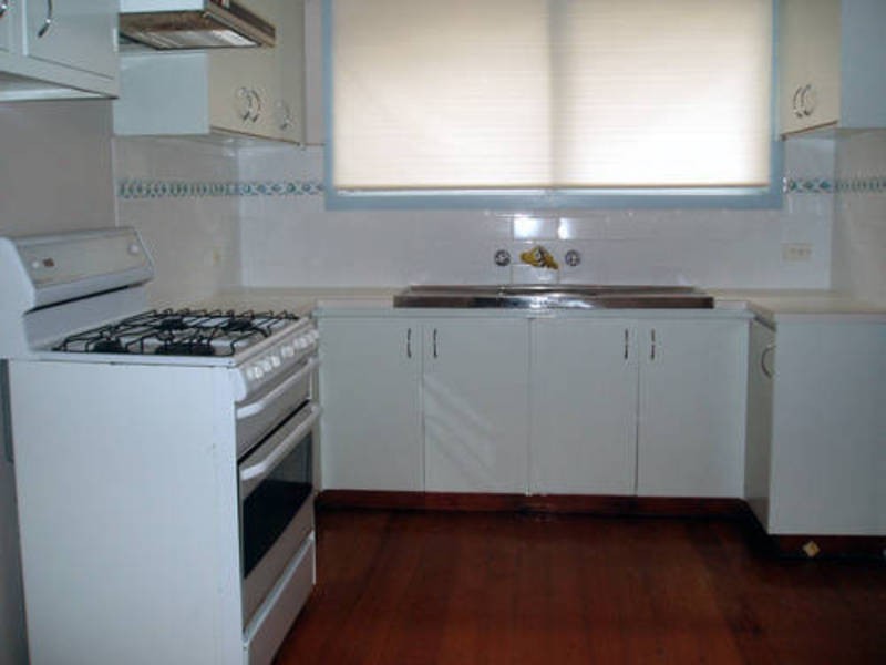 2/24 Edgar Street, Hadfield VIC 3046