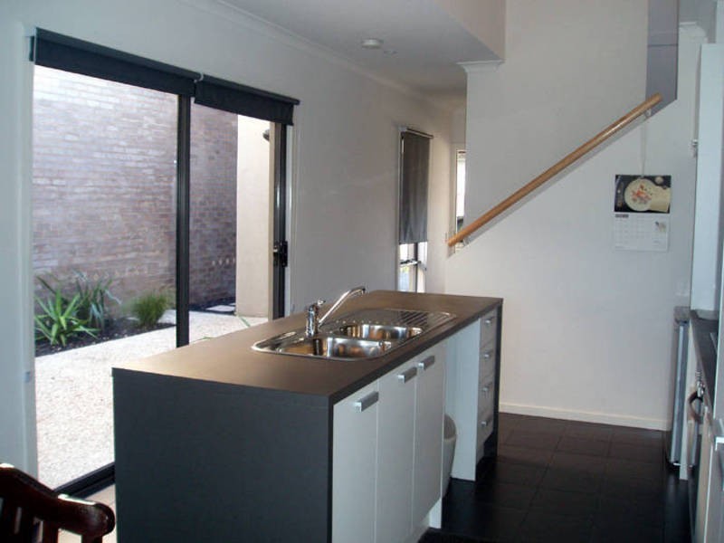 10 Helios Walk, Epping VIC 3076