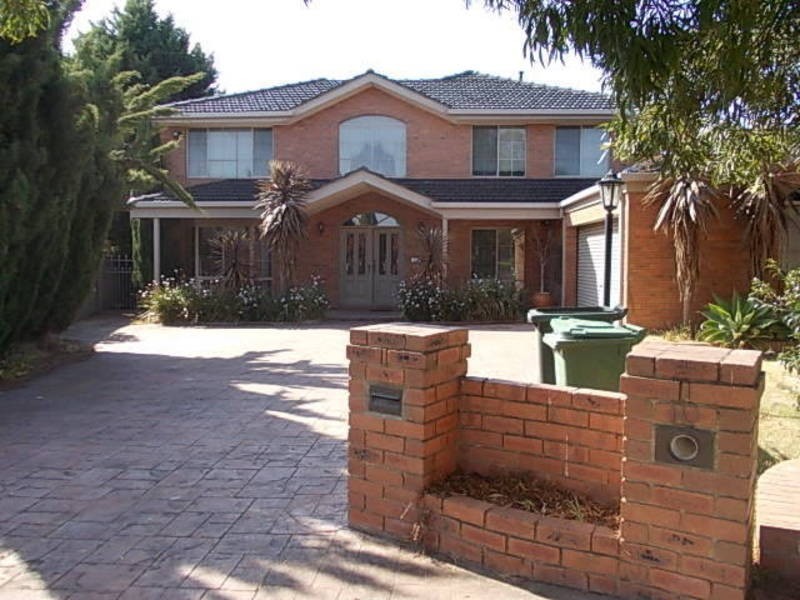 10 Hawick Court, Greenvale VIC 3059