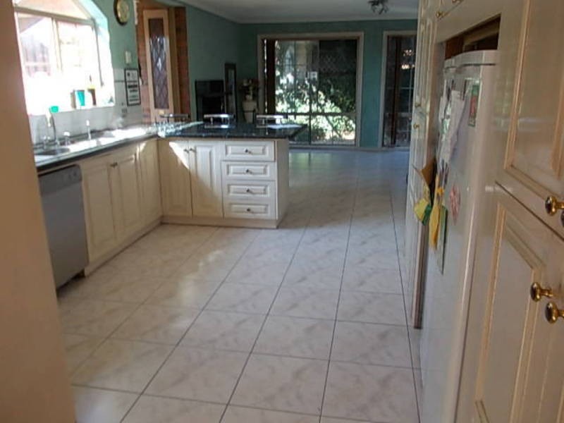 10 Hawick Court, Greenvale VIC 3059