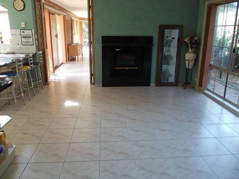 10 Hawick Court, Greenvale VIC 3059