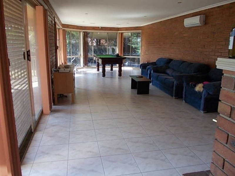 10 Hawick Court, Greenvale VIC 3059