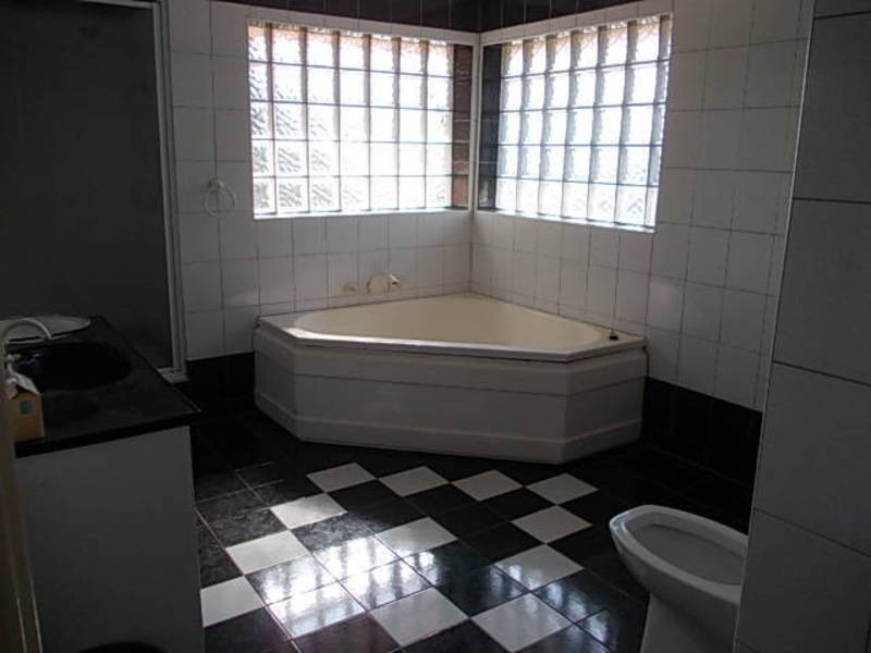 10 Hawick Court, Greenvale VIC 3059