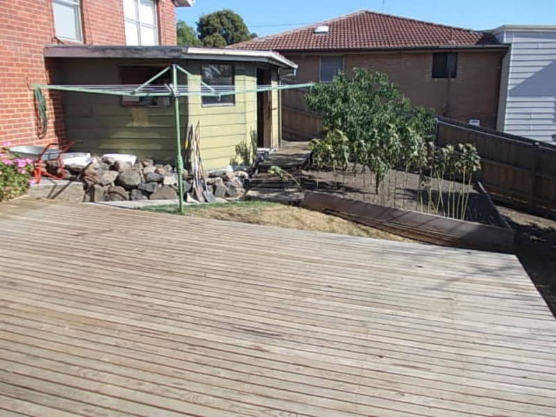 8 Fraser Court, Jacana VIC 3047