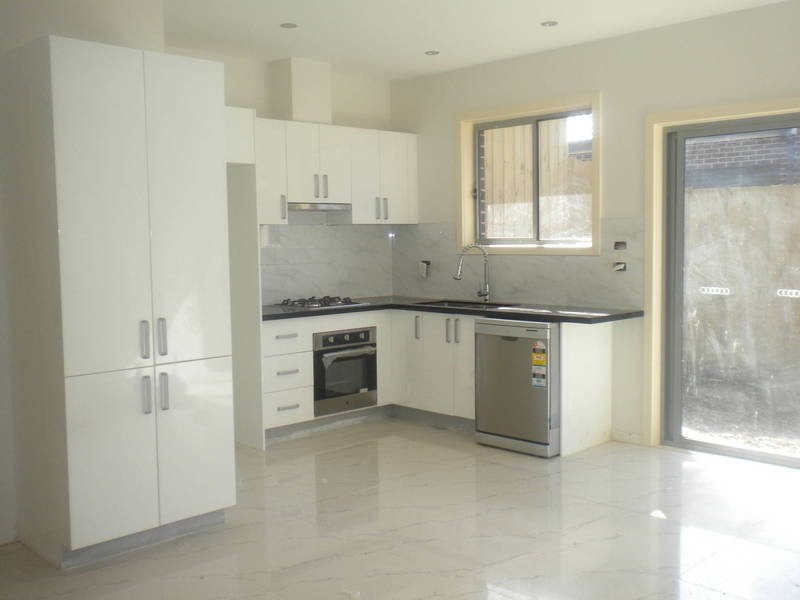 2/625 Pascoe vale Road, Oak Park VIC 3046