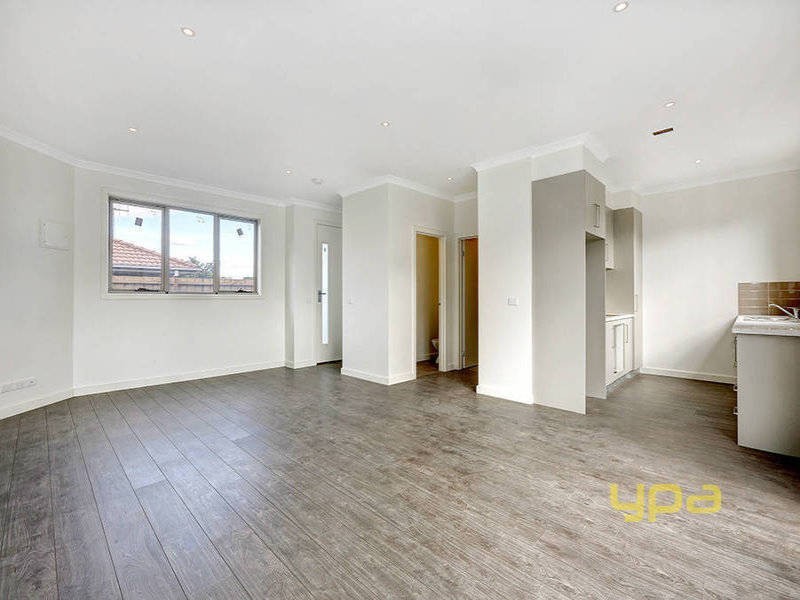 2/67 Hubert Avenue, Glenroy VIC 3046