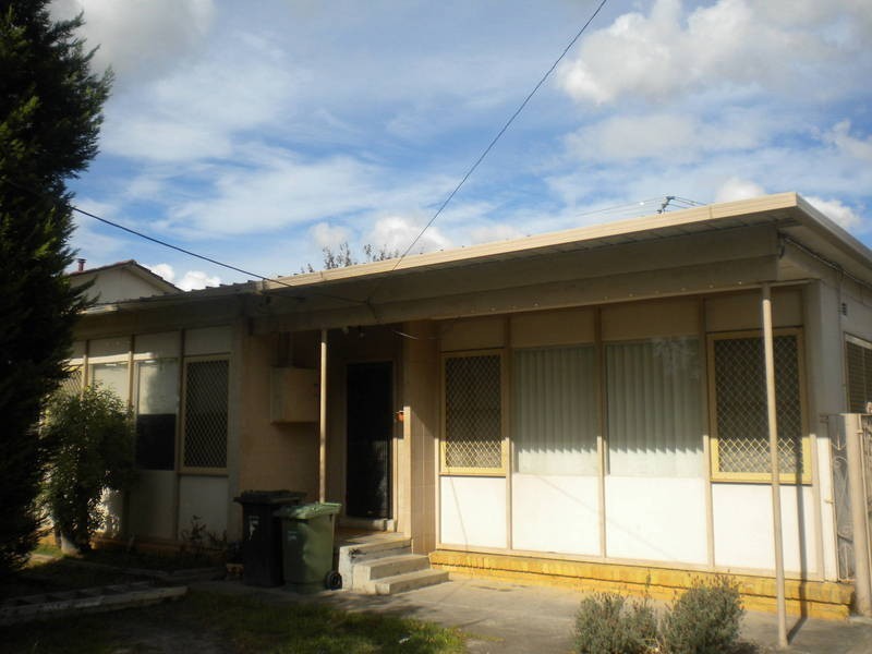 15 Gosford Crescent, Broadmeadows VIC 3047