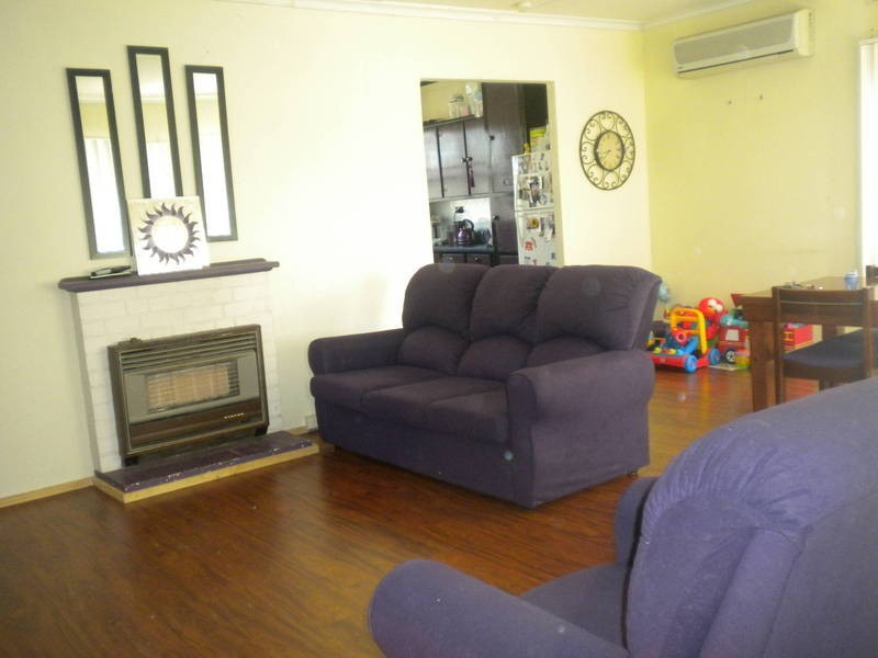 15 Gosford Crescent, Broadmeadows VIC 3047